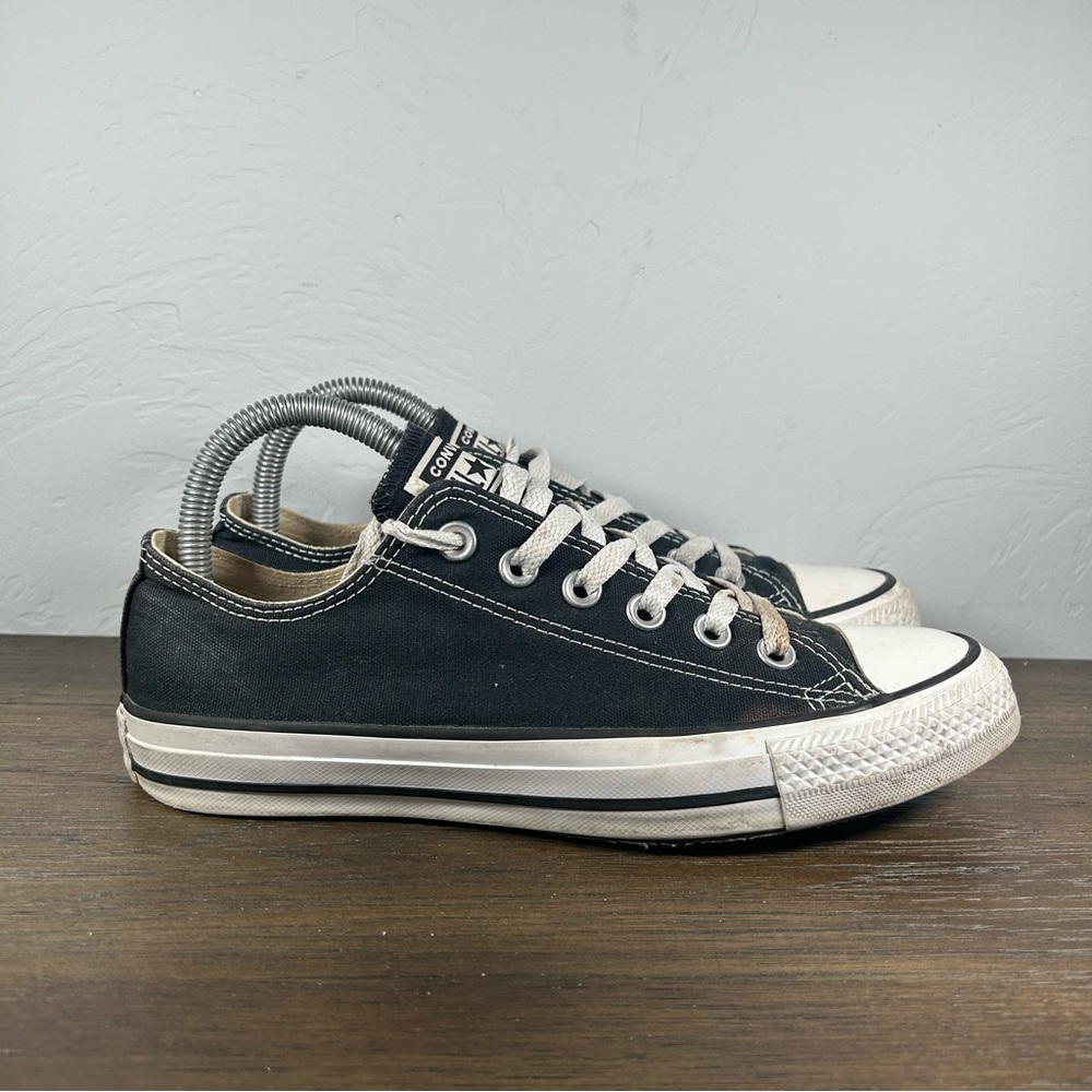 Converse Chuck Taylor Women's Black White Low Top Sneakers size 8